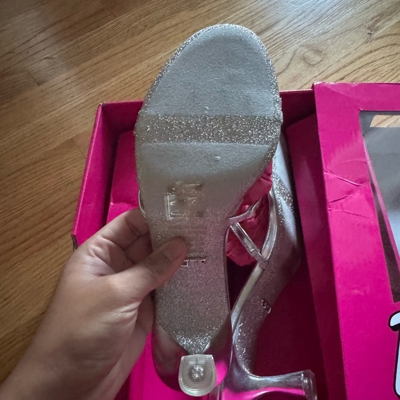 RARE NWT Silver Barbie Aldo Mules with charms - Picture 4 of 6